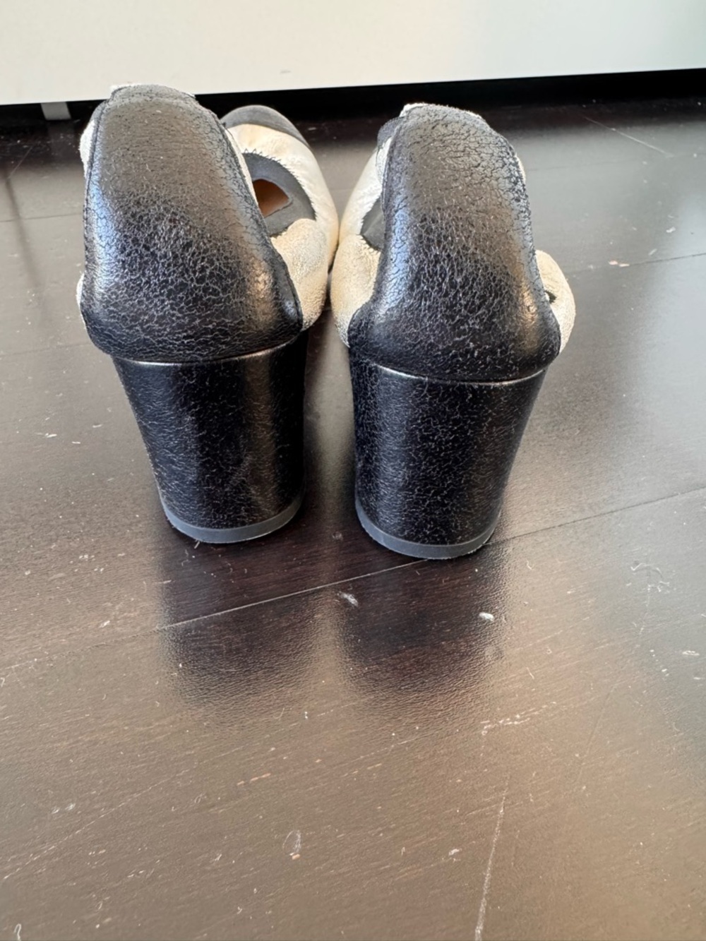Chanel silver metallic leather elastic ballet pumps size 36.5C - Picture 10 of 10
